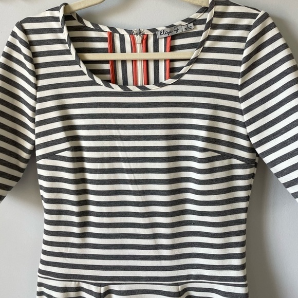 Eliza J gray and white skater dress - Picture 3 of 6